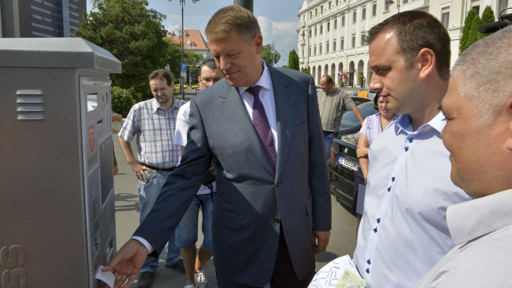 VIDEO FOTO Au fost puse în funcțiune noile automate de parcare din Sibiu. Iată cum funcționează!