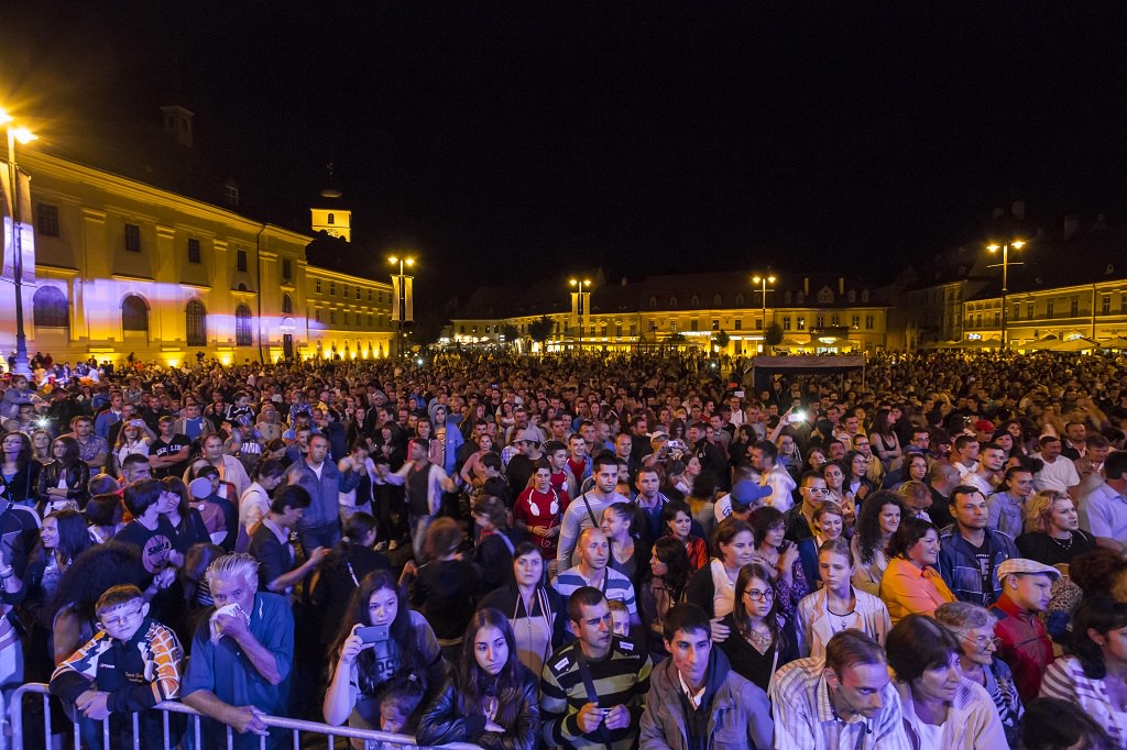 cum a fost la ”reuniunea trupelor” în piața mare şi cum s-au simţit sibienii la concert