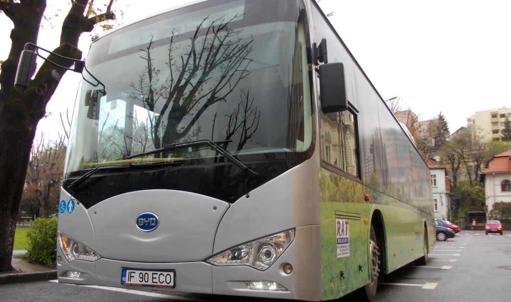 video foto autobuz electric, de joi pe traseele tursib din municipiul sibiu. iată cum arată și cum merge!