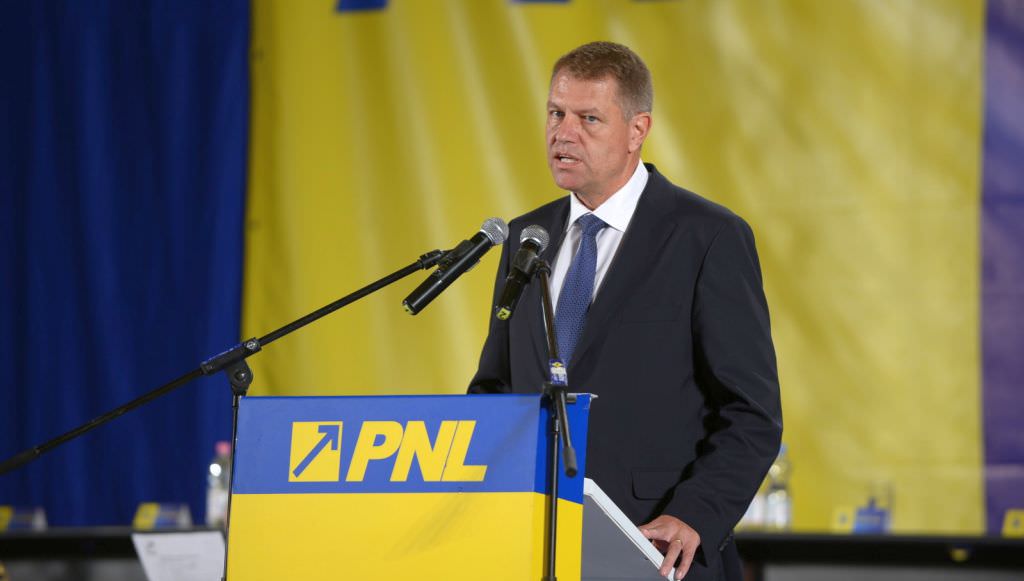 video klaus iohannis și-a lansat candidatura la prezidențiale în fața a 30.000 de oameni la bucurești