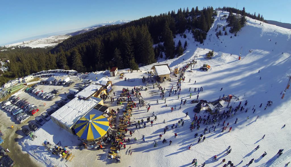 foto - pregătiri pentru noul sezon de ski la arena platoș. modificări importante și multe surprize