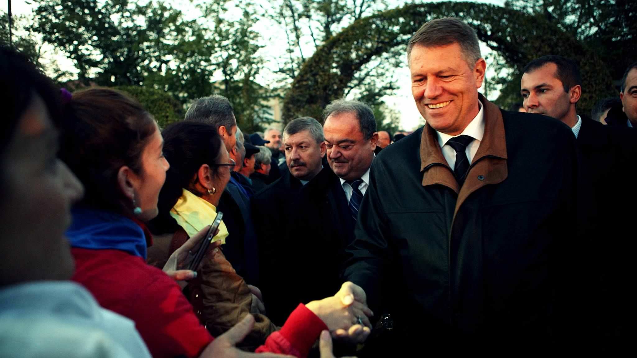 klaus iohannis: puterea în românia se câștigă prin vot! mergeți la vot fiindcă nu este târziu, dar peste cinci ani va fi prea târziu!