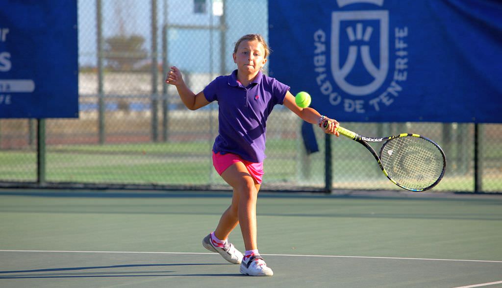 viitorii campioni la tenis se întâlnesc în acest weekend la sibiu