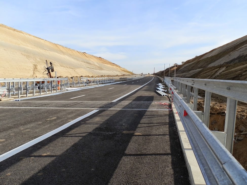 se știe când vom avea autostradă continuă de la sibiu până la nădlac. tu crezi asta?