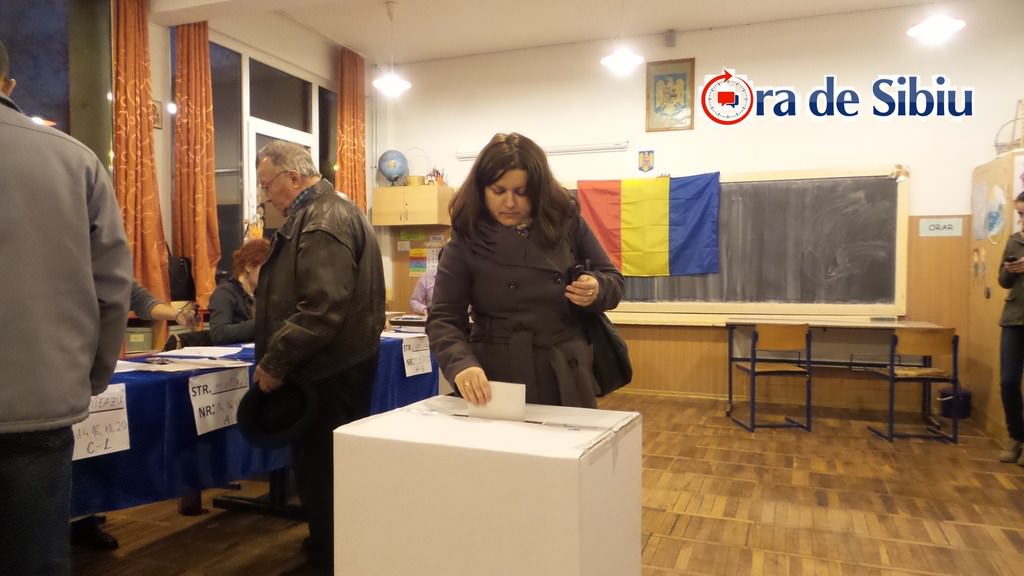 coronavirus - politicienii, nevoiţi să-şi facă campanie electorală "în familie"