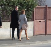 video foto primarul klaus iohannis a votat - aplauze la ieșirea din secția de votare