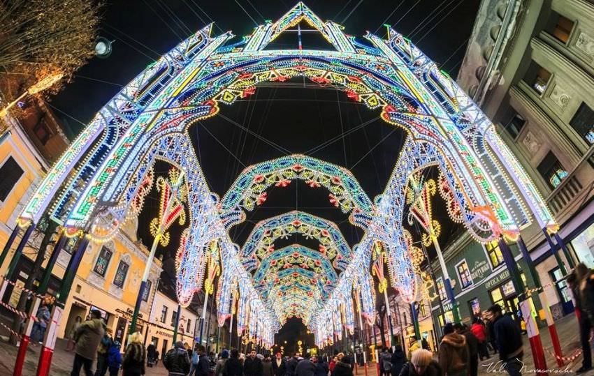 FOTO A început montarea instalațiilor pentru Sibiu Lights&More. Vezi live inaugurarea!