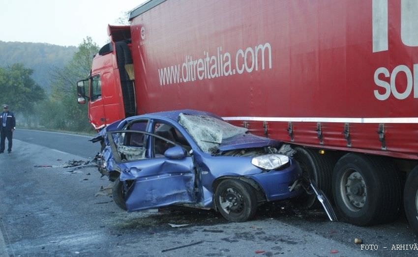 accident grav pe dn14 la șura mare. un șofer a murit, iar două femei sunt rănite!