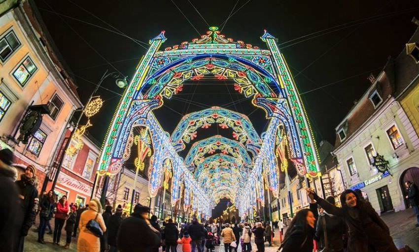 ORA DE SIBIU LIVE: Zeci de mii de leduri vor face ca centrul Sibiului să fie MAGIC (ora 18.00)