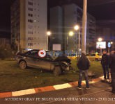 accident grav pe bulevardul mihai viteazu - video - au zburat peste giratoriu! - galerie foto