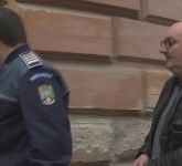 VIDEO FOTO Pedofilul olandez încarcerat la Sibiu. Iată cum arată și cum ”agăța” copiii!