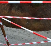 foto drumul săliște – jina a luat-o la vale. traficul a fost închis între rod și tilișca