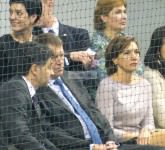 video foto carmen și klaus iohannis din nou la tenis în sala transilvania