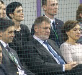 video foto carmen și klaus iohannis din nou la tenis în sala transilvania