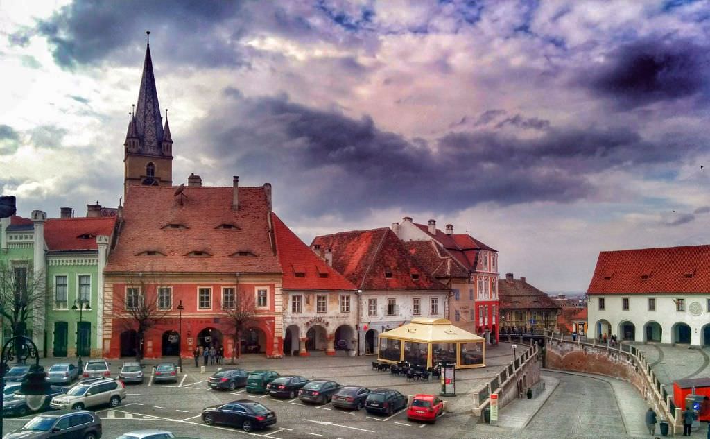 se răcește vremea la sibiu. se anunță și ninsori!