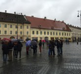 update video foto – miting în piața mare împotriva ”imunității parlamentare”. au venit puțini oameni!