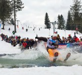 VIDEO FOTO Ambarcațiuni trăznite pe pârtie la Păltiniș la Slide and Freeze