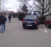 video foto - 20 de șmecheri cu mașini de poliție parcate neregulamentar în sibiu, în mai puțin de o lună