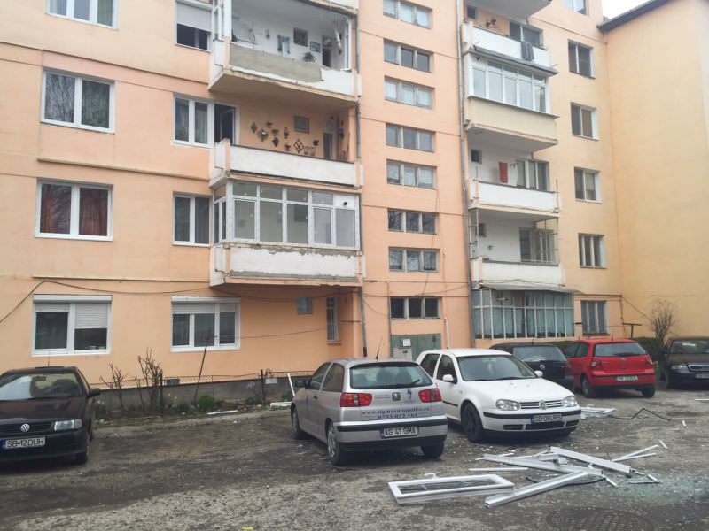 update video foto explozie într-un apartament în sibiu! peste 30 de persoane au fost evacuate!