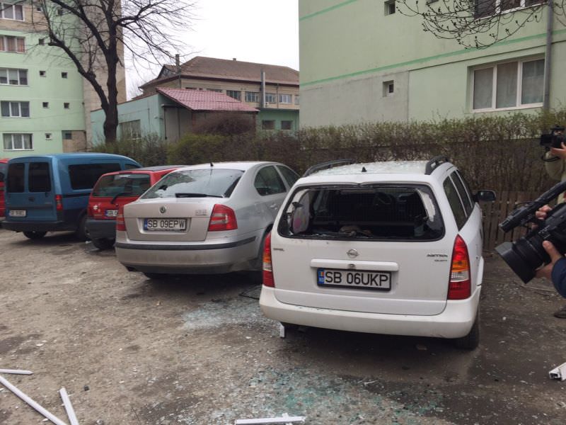 update video foto explozie într-un apartament în sibiu! peste 30 de persoane au fost evacuate!