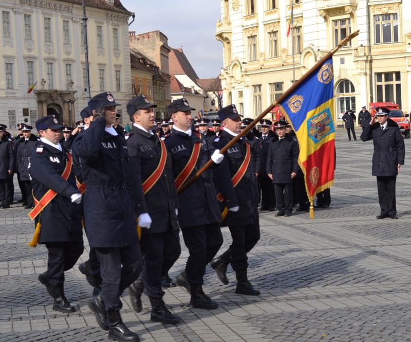 Vrei să devii poliţist, pompier sau militar? Acum se fac înscrierile!