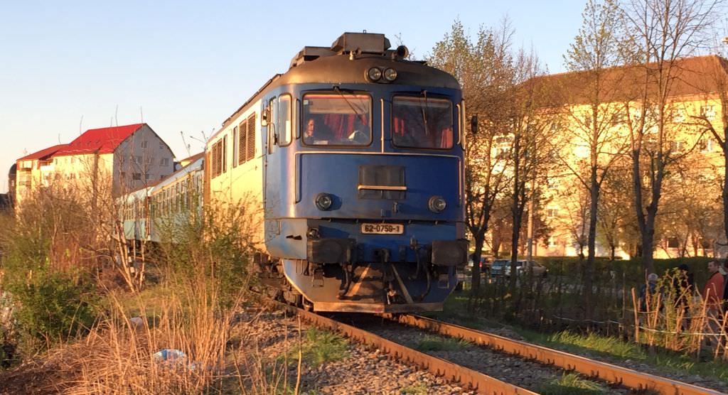 update video bărbat lovit de tren. a murit la spital.