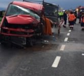 FOTO Autocar Atlassib implicat într-un accident la limita dintre Sibiu și Brașov. O persoană a murit!