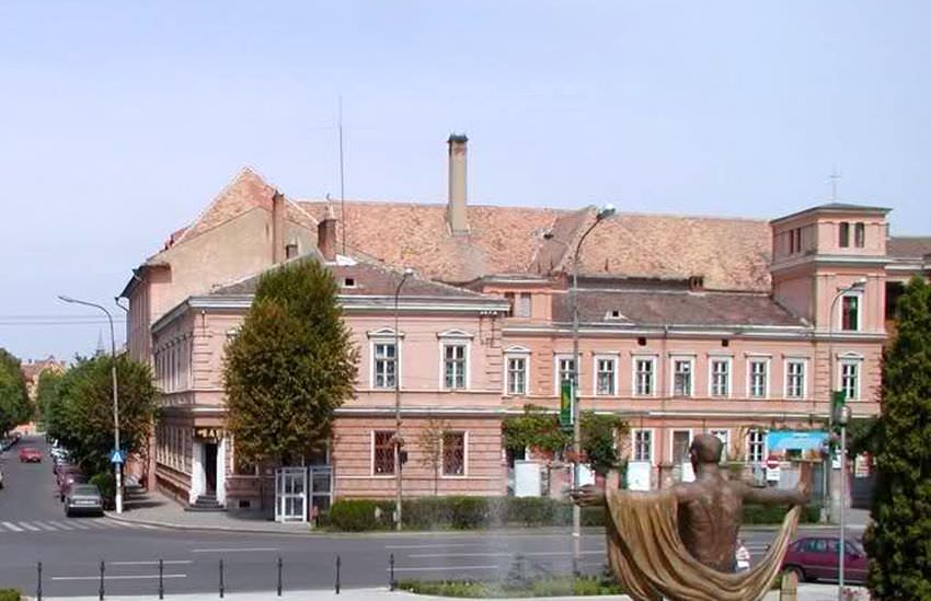 colegiul agricol sibiu nu se mai mută deocamdată. s-a prelungit contractul de închiriere!