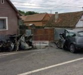 UPDATE VIDEO FOTO Accident groaznic pe DN 14 la iesirea din Sura Mare. O masina a luat foc, iar doua persoane au murit