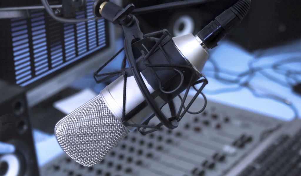 două posturi de radio cunoscute în românia, vor frecvențe de emisie la sibiu