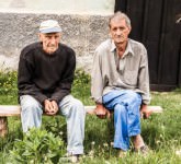 Satul sibian în care o casă costă cât un salariu mediu - GALERIE FOTO