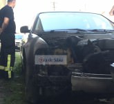 video foto mașină incendiată pe strada castorului la sibiu