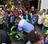 video foto teroare în centrul sibiului. un tânăr a intrat cu motorul în mijlocul spectatorilor de la un spectacol fits!