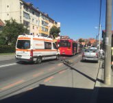 video - foto biciclist lovit de un autobuz în terezian. s-a solicitat ambulanța!