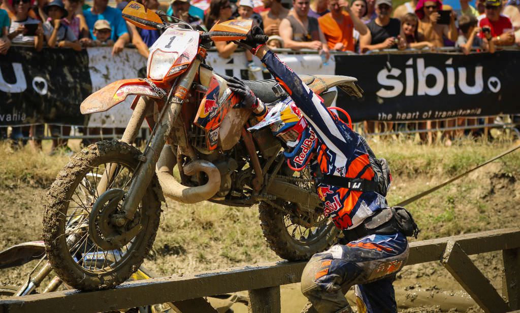 un concurent cu nume de whiskey s-a impus la red bull romaniacs sibiu 2015