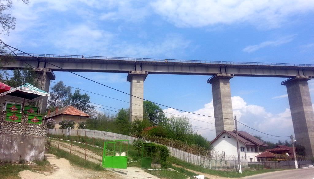 Gafă incredibilă a CNADNR - Pe unde s-au gândit să construiască autostrada Sibiu – Pitești