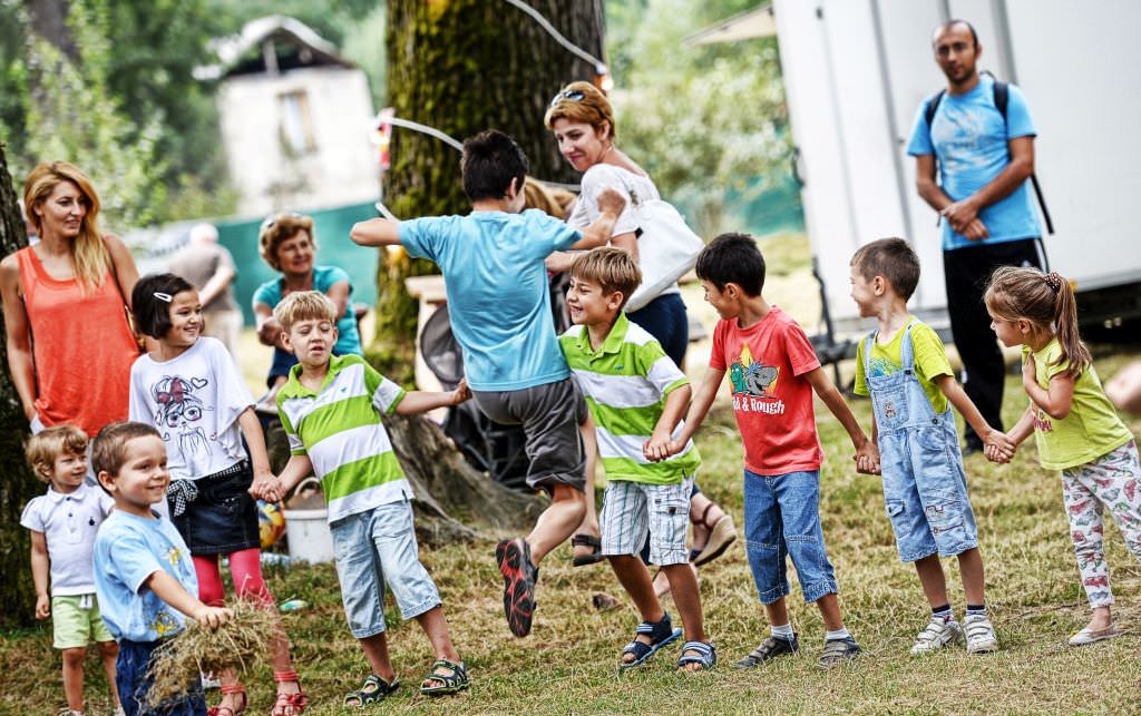 ateliere de creație, jocuri de odinioară, teatru și mini parc de distracții la sibiul de odinioară