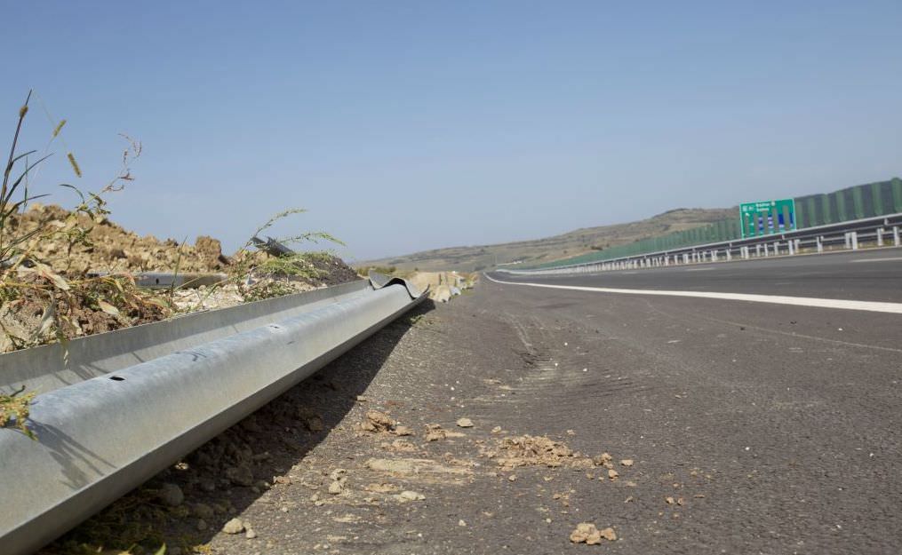 foto – motivul incredibil pentru care autostrada a1 a luat-o la valea între săliște și cunța. cum arată dezastrul!