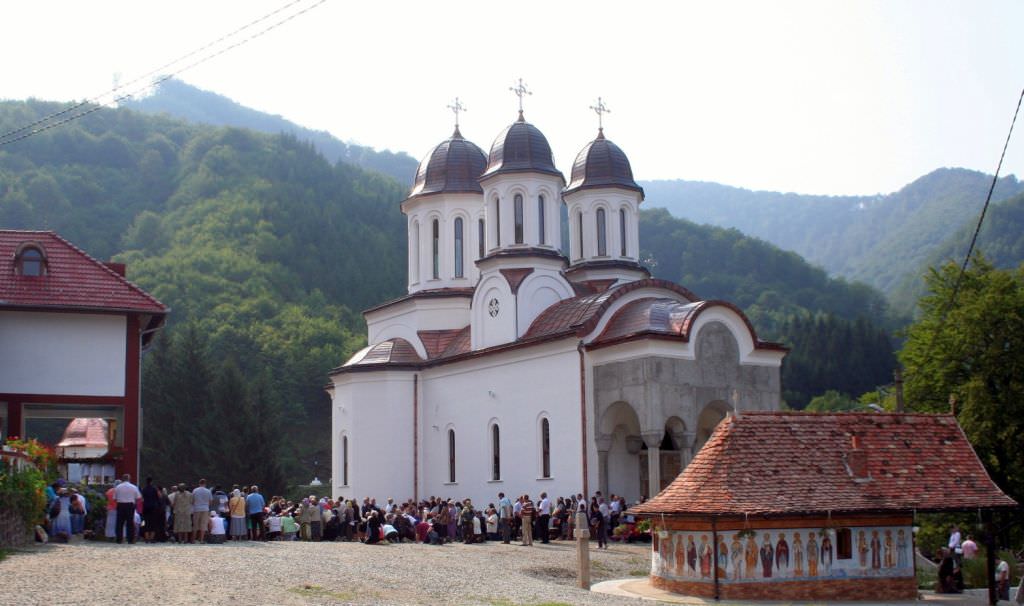 sibiu – valea oltului – dealul negru sau axa puterilor miraculoase ale româniei