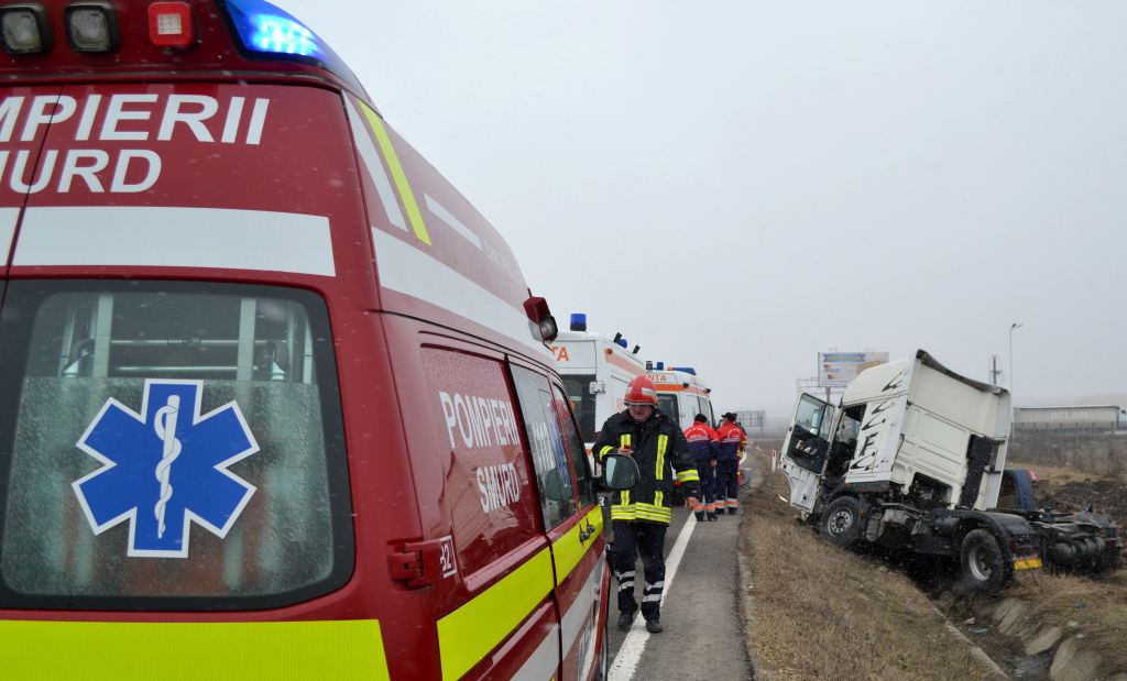 din nou accident pe dn1. patru mașini tamponate între sibiu și sebeș! o persoană grav rănită!