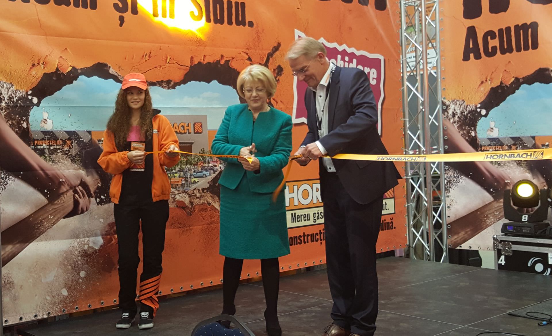 video foto hornbach deschide magazinul din sibiu. nemții se iau de prețurile dedeman! cum arată locația și ce puteți cumpăra!