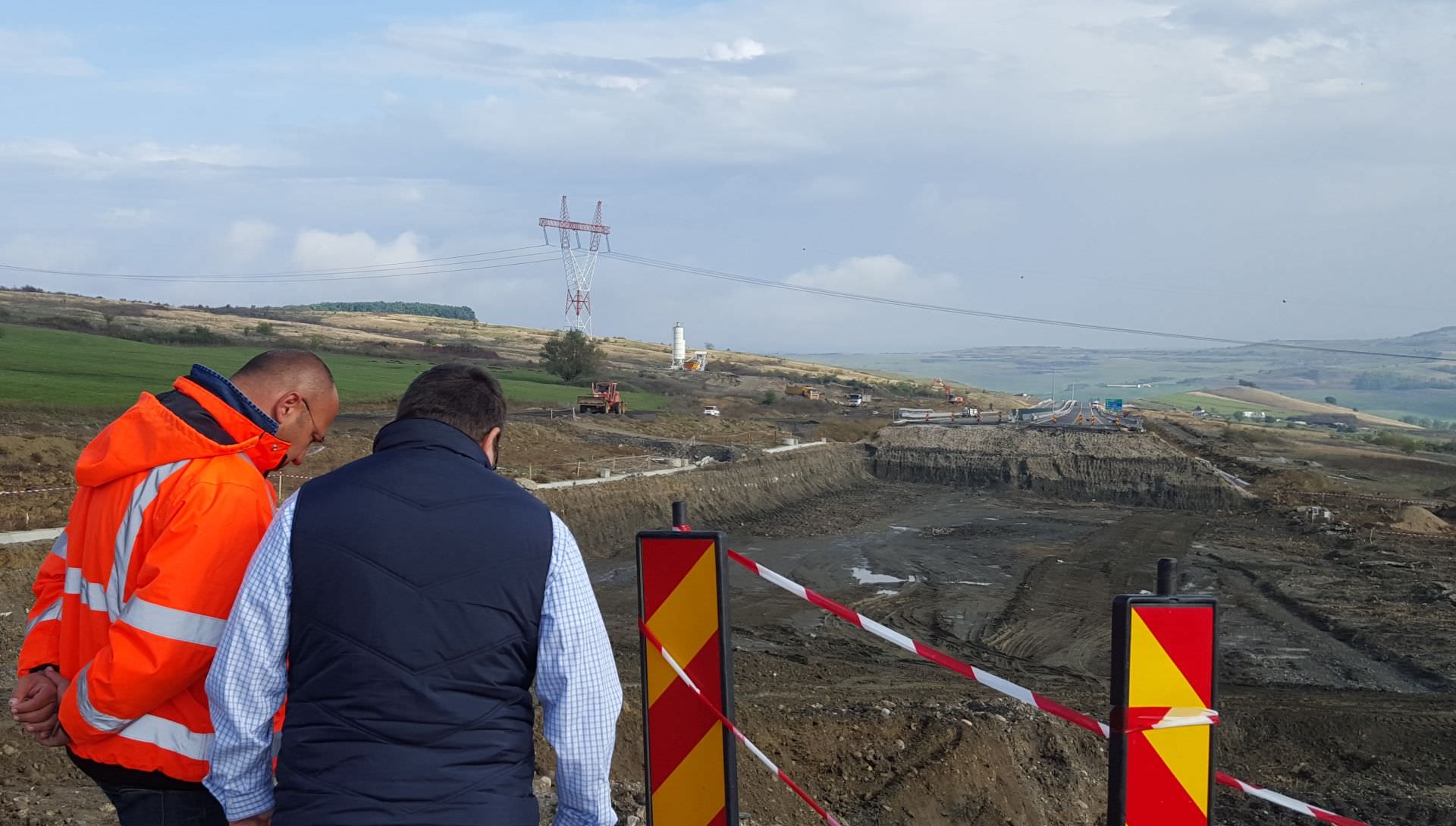 autostrada reconstruită între sibiu și orăștie va fi cât un bloc de patru etaje. când va fi gata!