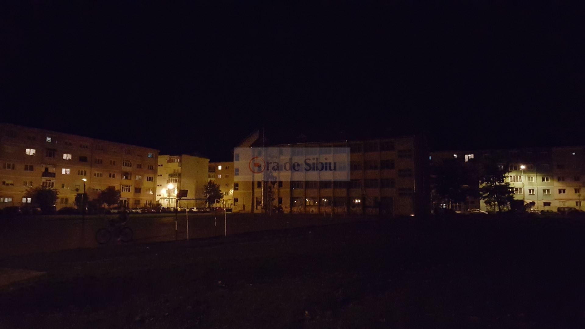 update video foto - a căzut în gol de pe acoperișul școlii 24 din sibiu. cel poreclit pictoru' a murit pe loc!