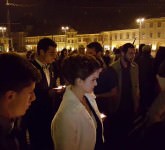 foto video o mireasă din sibiu a plecat de la nuntă şi a venit la protestele din piaţa mare