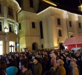 VIDEO şi FOTO – Sibiul e parcă mai frumos ca oricând. Magie în Târgul de Crăciun din Piața Mare!