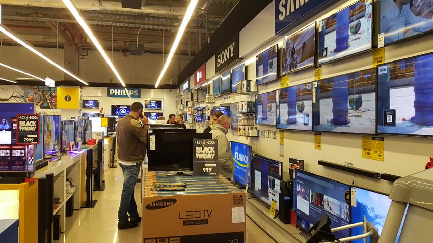 black friday 2016: tranzacții record în primele ore. cea mai mare de aproape 150.000 de lei