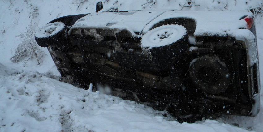 update - accident în apropiere de cisnădie. trei persoane au fost rănite