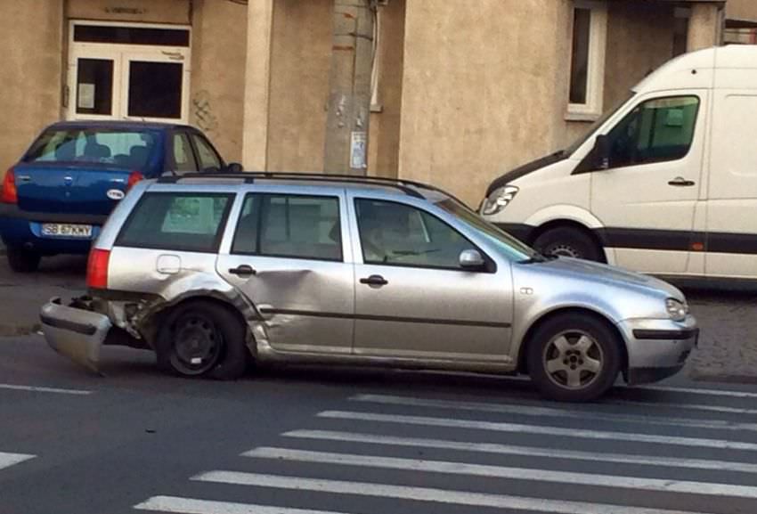 tamponare produsă de un șofer băut la volan pe strada rusciorului