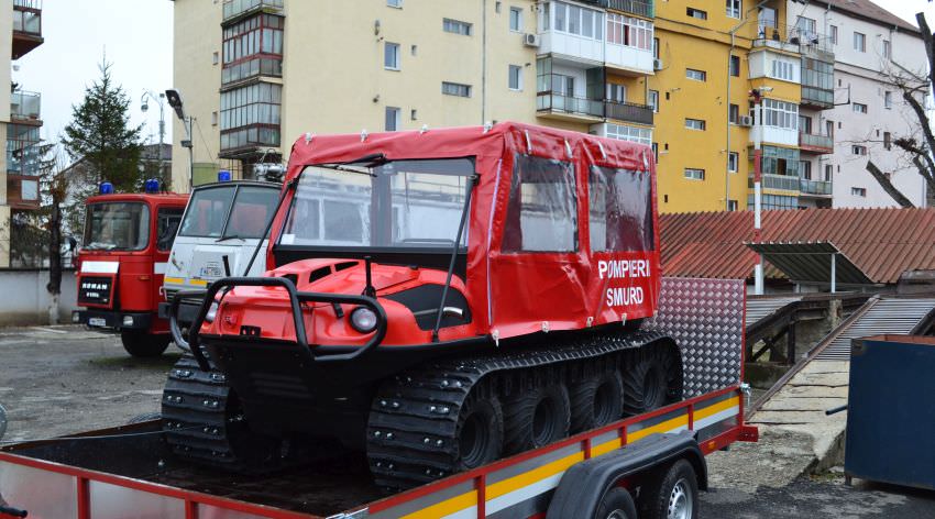 foto - isu sibiu a primit în dotare o autospecială şenilată. în ce situații va fi folosită!