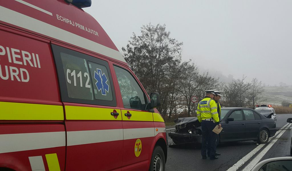 video foto accident pe dn1 la aciliu. o femeie gravida din vâlcea a fost rănită!